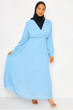Abaya longue bleu clair plissée décolleté V