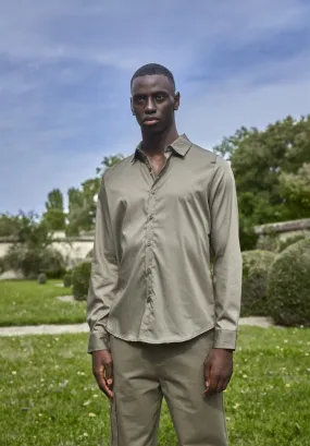 Chemise classique unie à manches longues