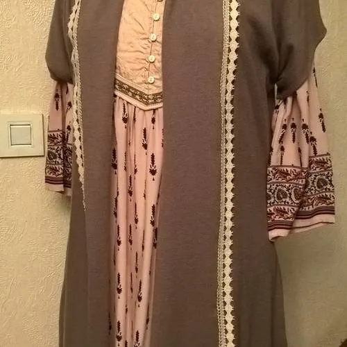 Gilet longs sans manches de couleur taupe