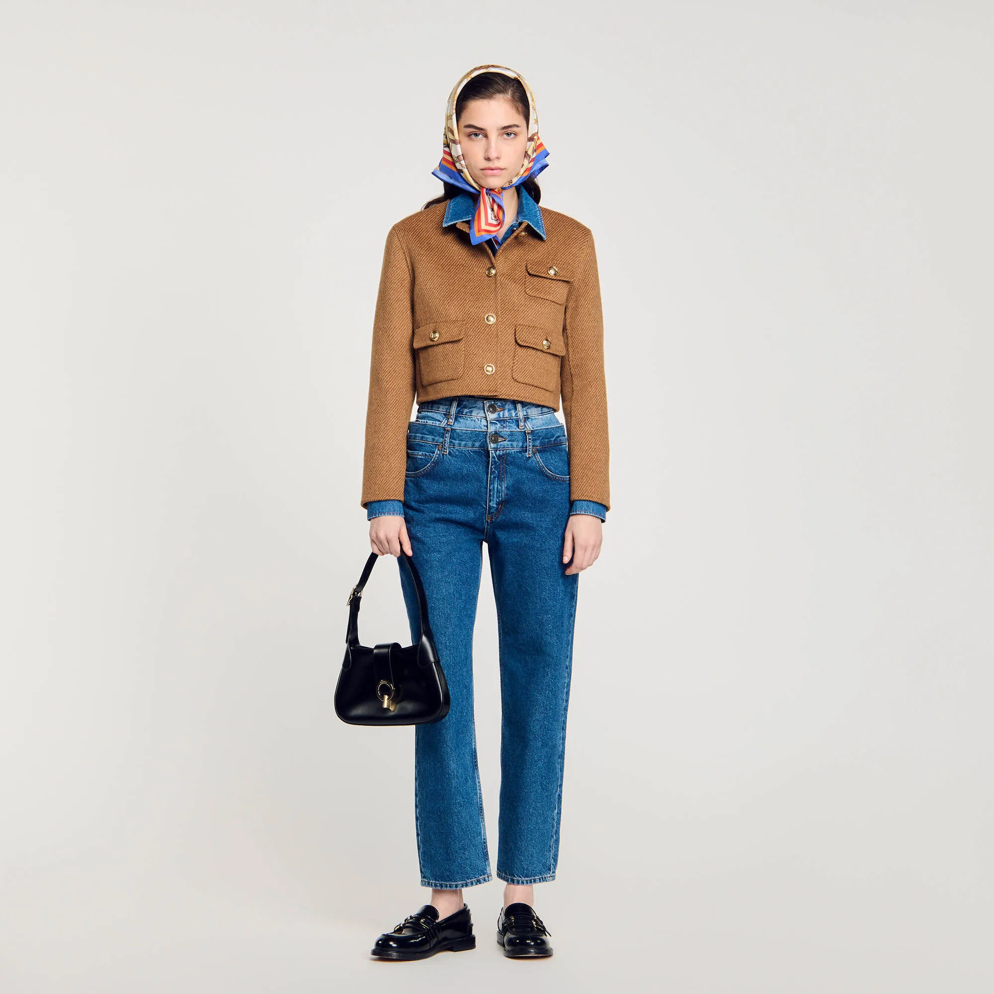 Veste courte à boutons